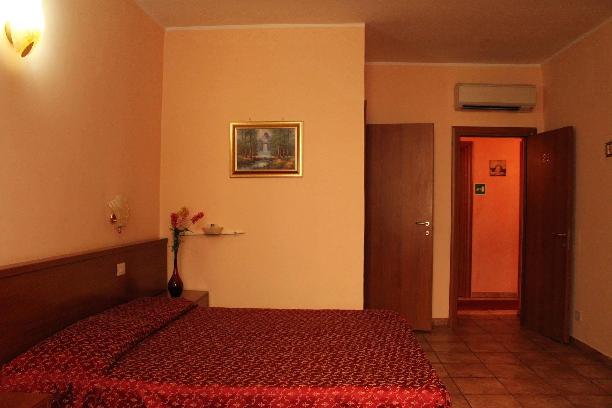 มิลลีเฮาส์ Bed & Breakfast โรม ภายนอก รูปภาพ